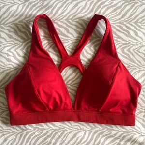 ❤️ ALO Yoga Alosoft Show Stopper Bra Deep V Neck Sports Bra Cross Back Classic